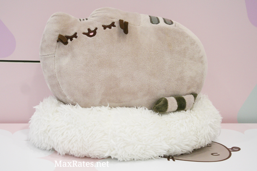 Exclusive Pusheen plush for Pusheen x Kumoya Cafe 2019.